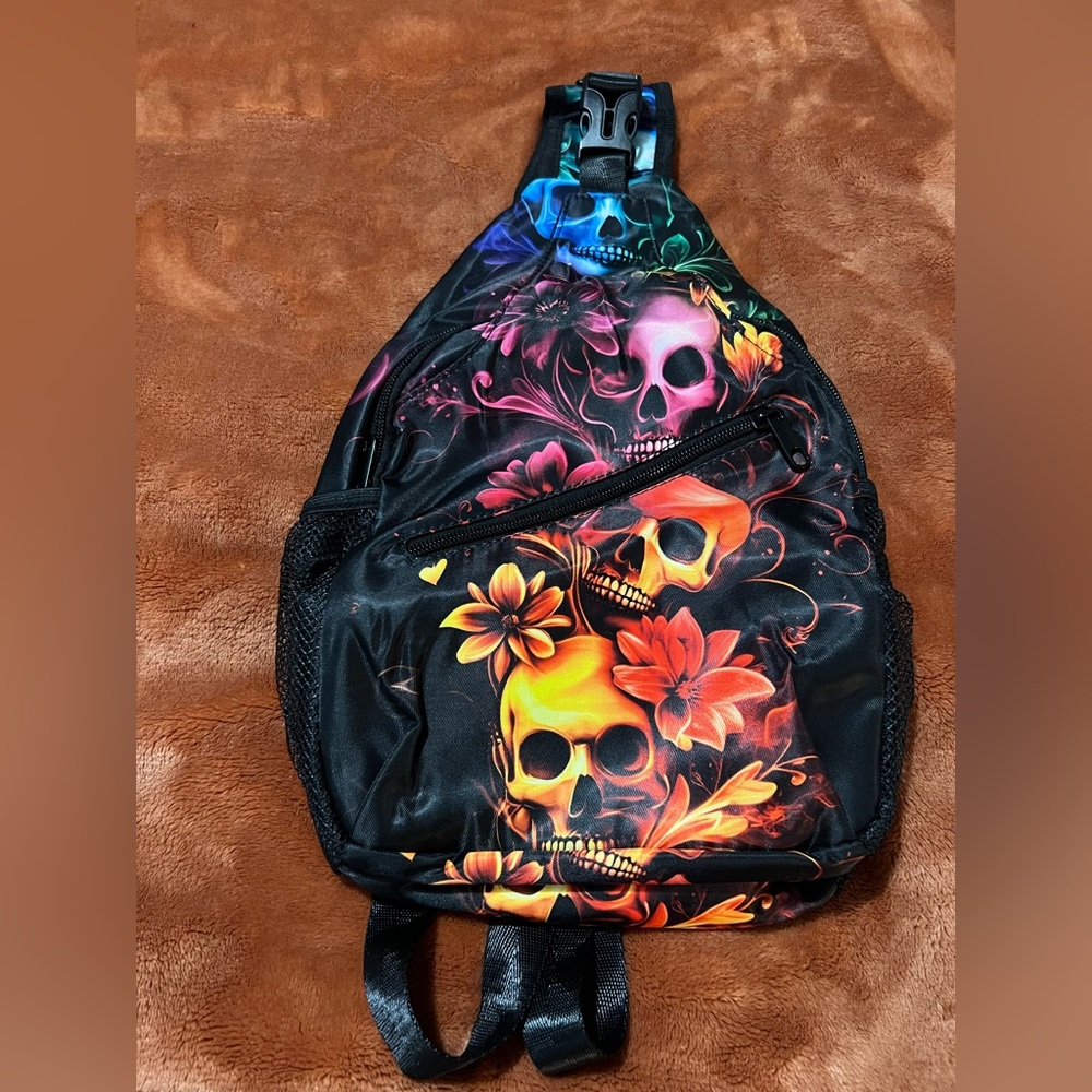 Colorful Skulls Sling Bag 💀NWOT🔥